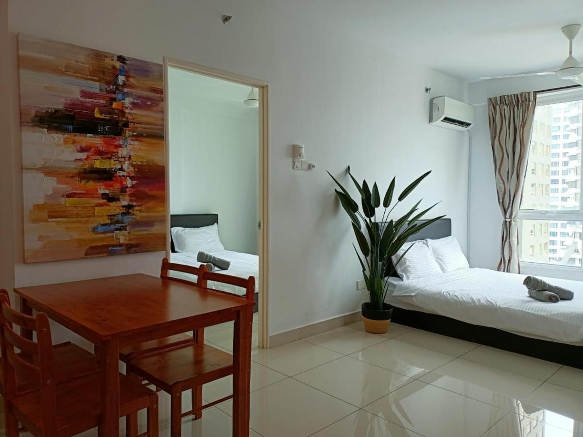 Family Suites At Mansion One By Maj 乔治敦 外观 照片