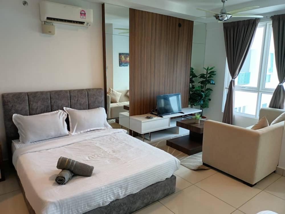Family Suites At Mansion One By Maj 乔治敦 外观 照片