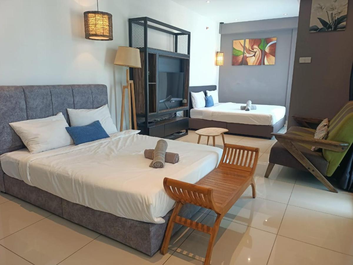Family Suites At Mansion One By Maj 乔治敦 外观 照片