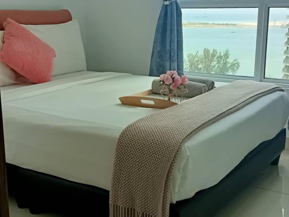 Family Suites At Mansion One By Maj 乔治敦 外观 照片