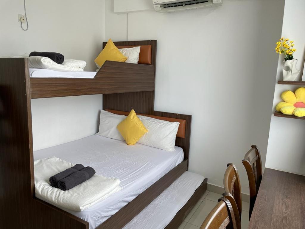Family Suites At Mansion One By Maj 乔治敦 外观 照片