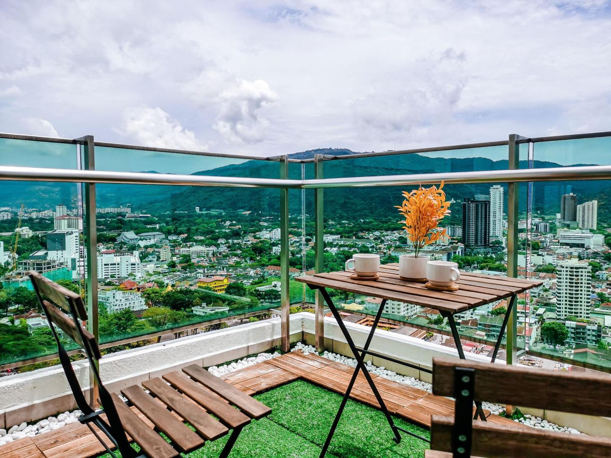 Family Suites At Mansion One By Maj 乔治敦 外观 照片