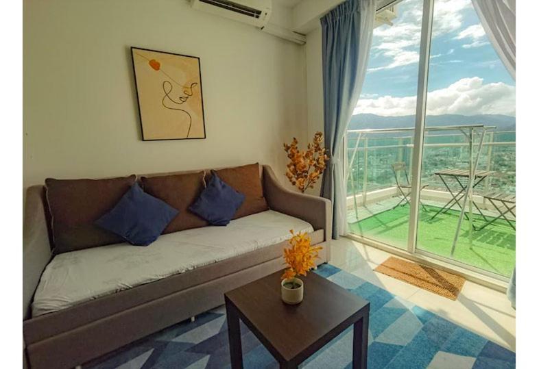 Family Suites At Mansion One By Maj 乔治敦 外观 照片